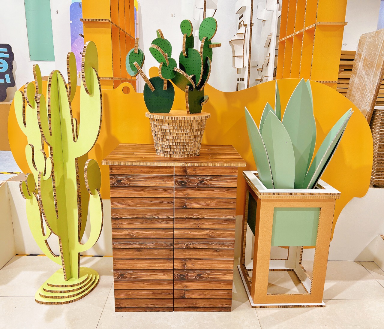 禾描实木定制展台